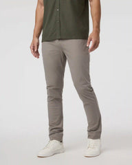 Vuori Meta™ Pant Athletic Slim Fit 34" | Mocha