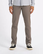 Vuori Meta™ Pant Athletic Slim Fit 32" | Cocoa