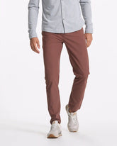 Vuori Meta™ Pant Athletic Slim Fit 32" | Hazelnut