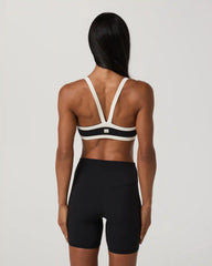 Vuori AllTheForm™ V Neck Bra | Black