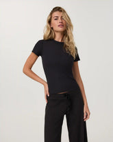 Pose Fitted Tee Long | Black