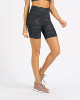 Clean Elevation Shorty 6" | Black Camo