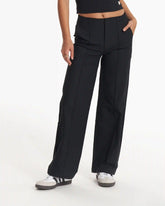 Womens Vuori Meta™ Wideleg Pant - Short | Black