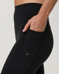 Vuori AllTheForm™ Pocket Legging | Black Tonal