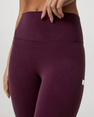 Vuori AllTheFeels™ Slim Flare | Cerise