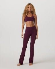 Vuori AllTheFeels™ Slim Flare - Short | Cerise