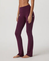 Vuori AllTheFeels™ Slim Flare - Long | Cerise