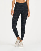 Clean Elevation Legging | Black Camo