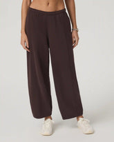 Sedona Barrel Crop Sweatpant | French Roast