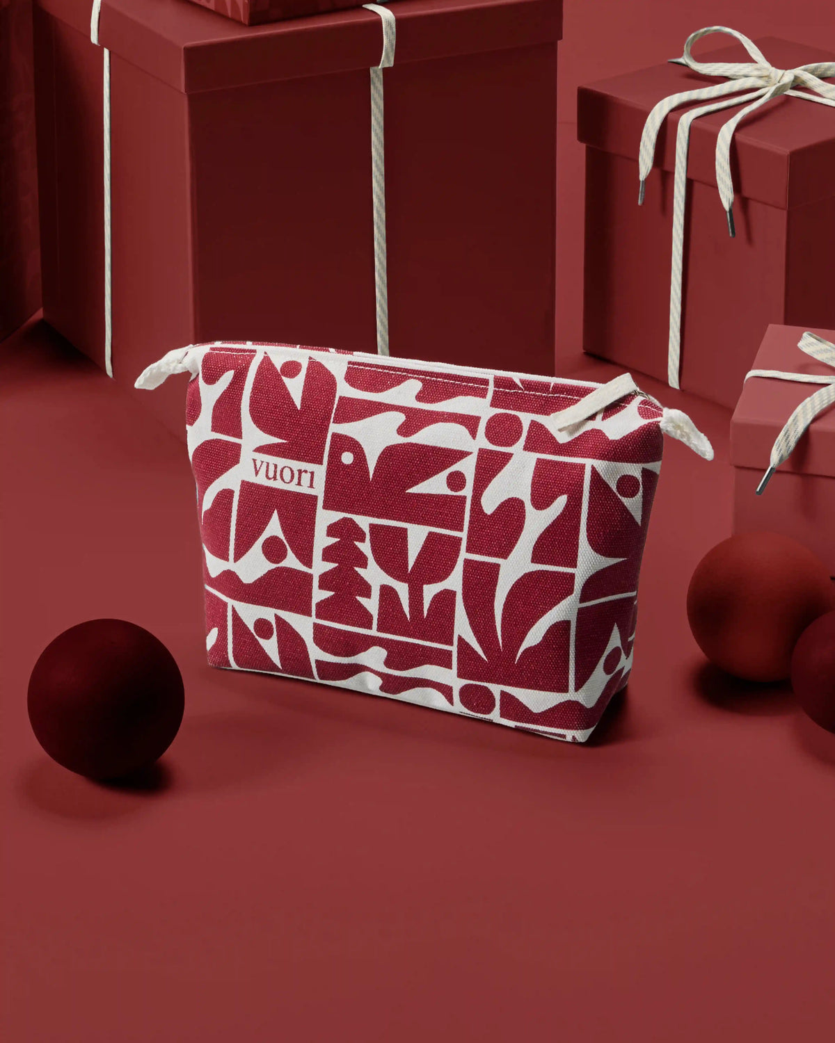 Limited Edition Holiday Pouch | Strawberry