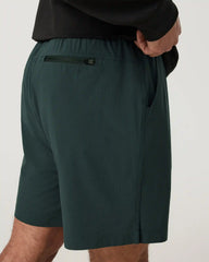 Vuori HardKore Short Lined 7" | Hemlock