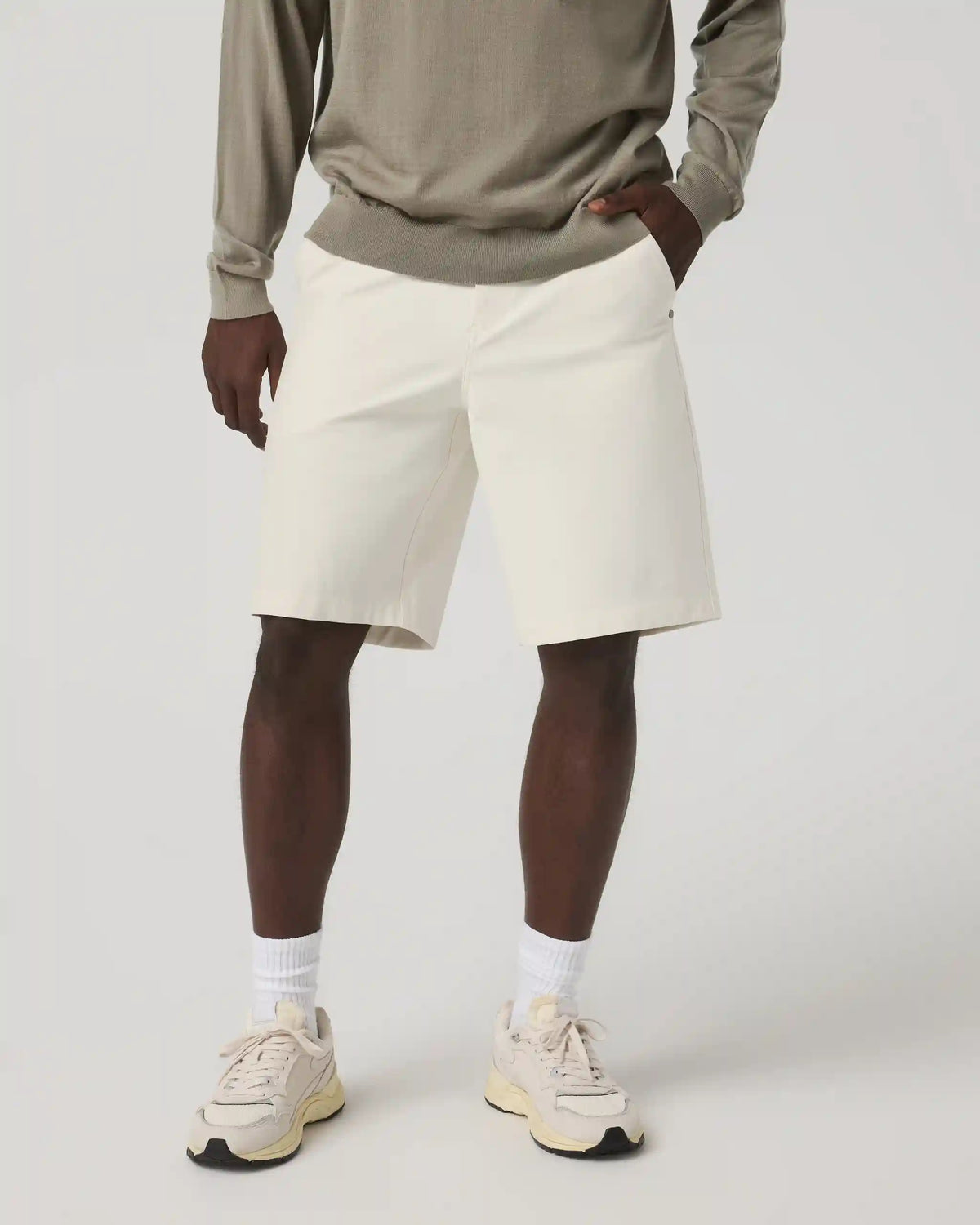 Vuori Meta™ Canvas Carpenter Short 10" | Ivory