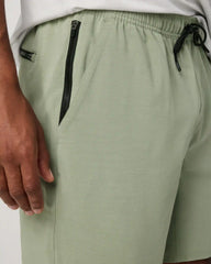 Elevate Kore Short Unlined 7" | Agave Green