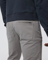 Vuori Meta™ Twill Pant Athletic Slim 30" | Shiitake