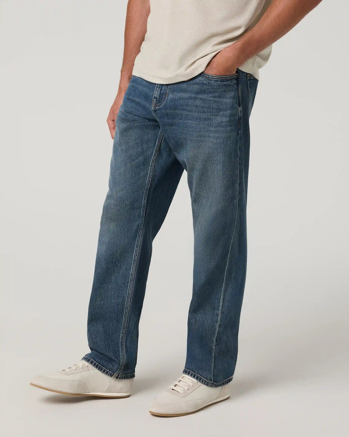 Vuori Vintage Jean Relaxed Fit 32" | Medium Wash Denim