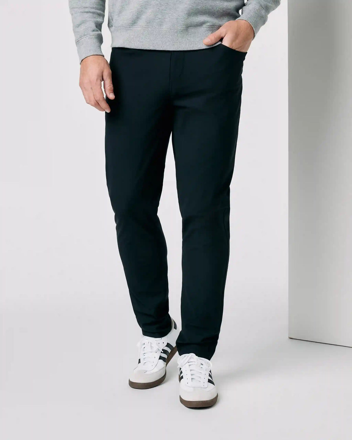 Vuori Meta™ Pant Athletic Slim Fit 34" | Black
