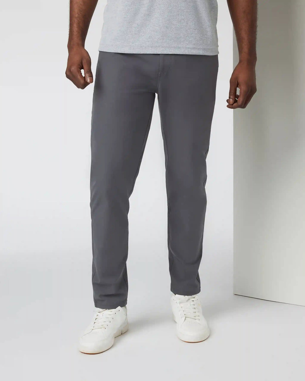 Vuori Meta™ Pant Athletic Slim Fit 30" | Charcoal