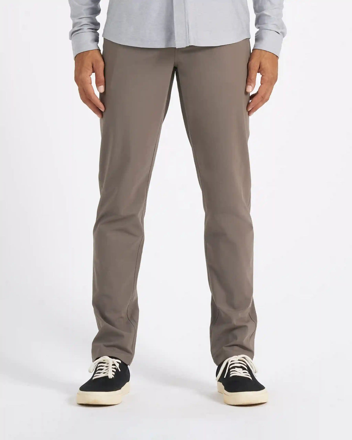 Vuori Meta™ Pant Athletic Slim Fit 32" | Cocoa