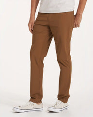 Vuori Meta™ Pant Athletic Slim Fit 32" | Tobacco