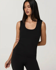 Halo Essential Scoop Tank | Black Tonal