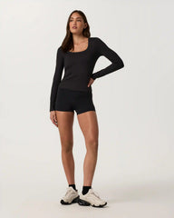 Long Sleeve Halo Essential Scoop | Black Tonal