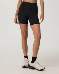 Vuori AllTheForm™ Pocket Short 6" | Black Tonal