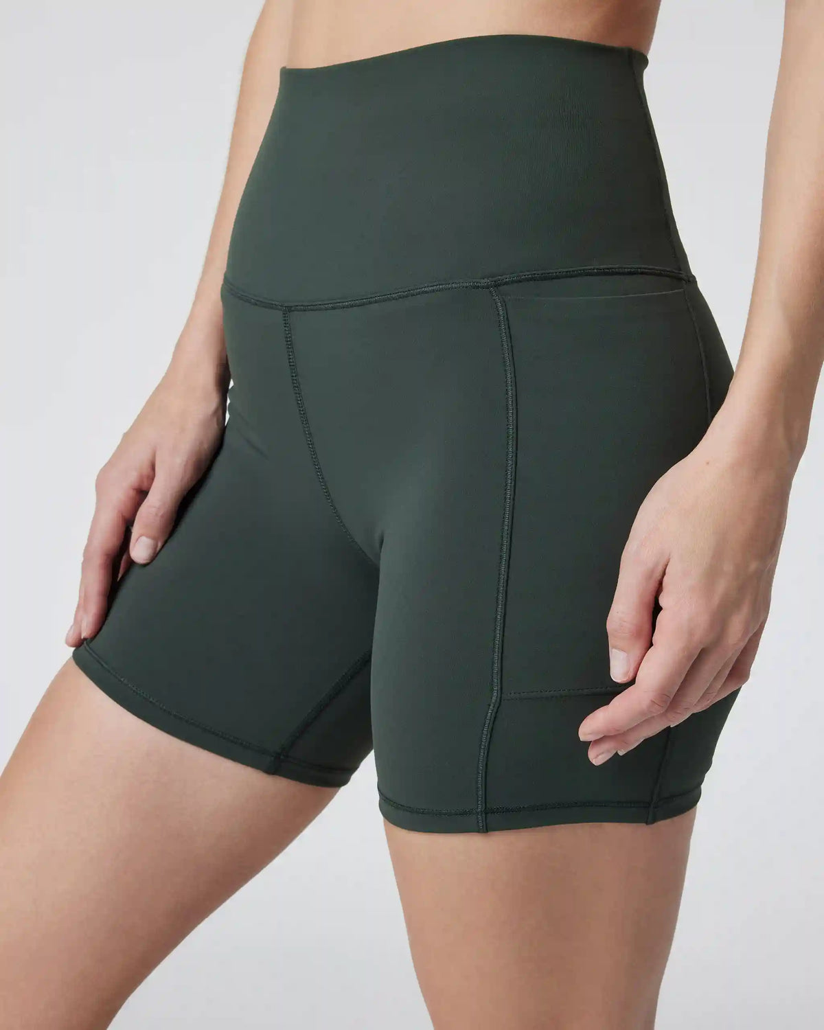 Studio Pocket Short | Aspen