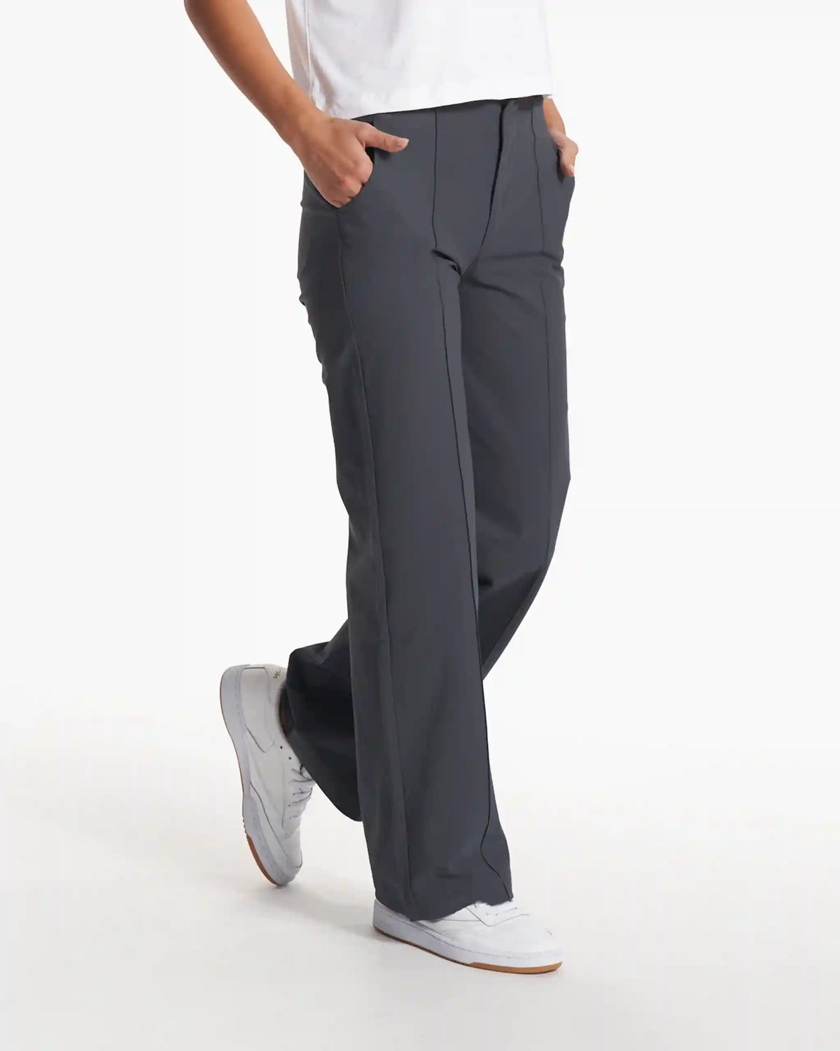 Womens Vuori Meta™ Wideleg Pant - Short | Charcoal