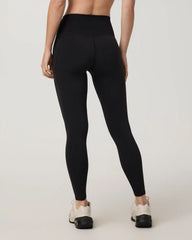 Vuori AllTheForm™ Pocket Legging | Black Tonal