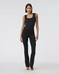 Vuori AllTheFeels™ Slim Flare - Short | Black