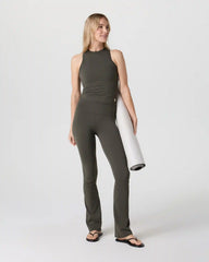 Vuori AllTheFeels™ Slim Flare - Short | Kale