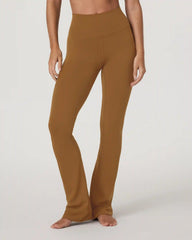 Vuori AllTheFeels™ Slim Flare | Rum