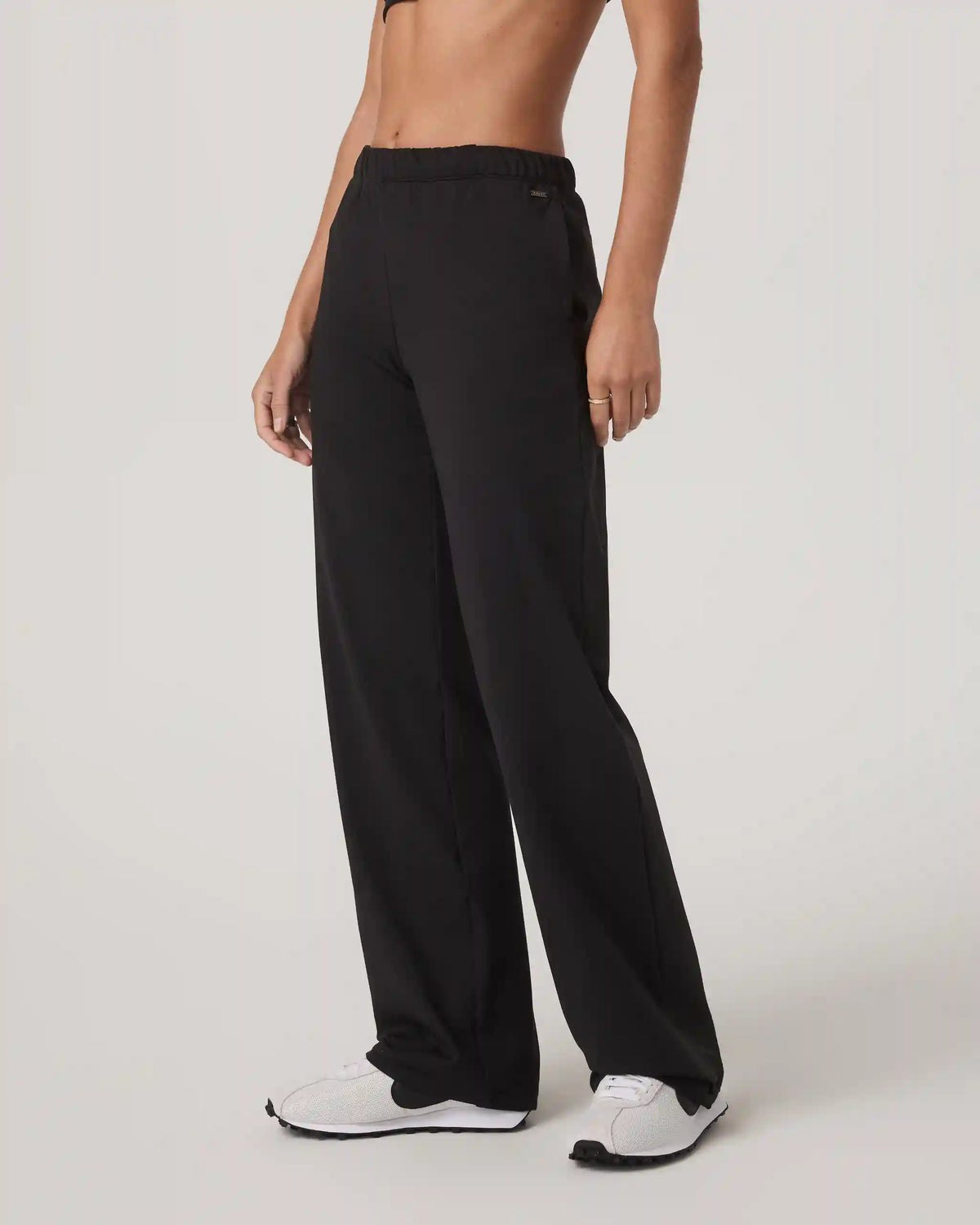 Halo Modern Straight Leg Pant-Short | Solid Black