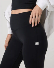 Vuori AllTheForm™ Flare - Short | Black