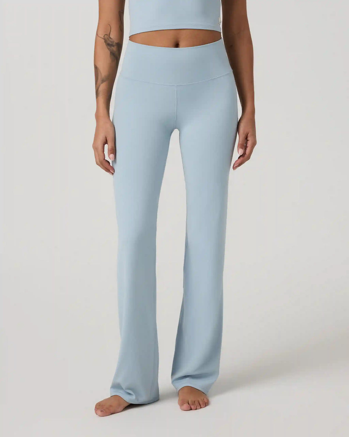 Vuori AllTheFeels™ Straight Leg - Short | Eggshell Blue