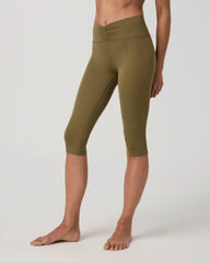 Vuori AllTheFeels™ Shirred Crop | Saguaro